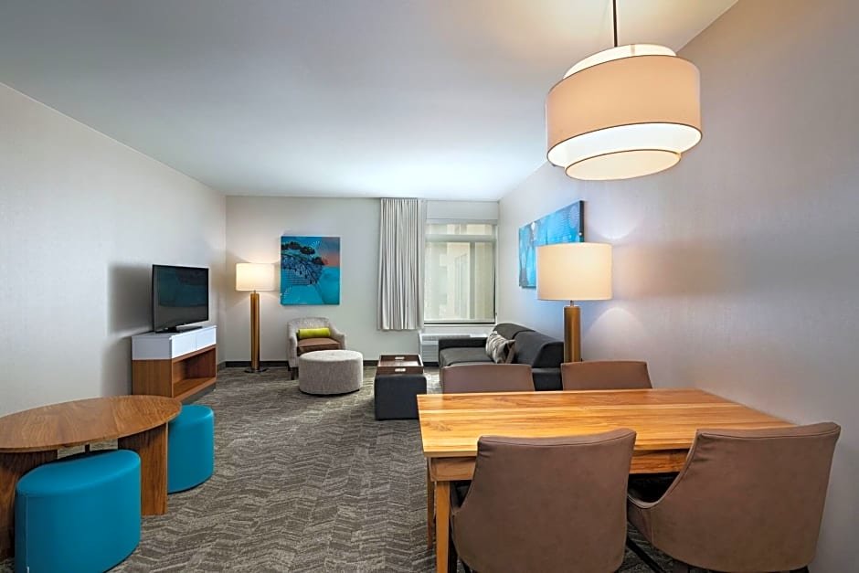 Четырёхместный люкс c 1 комнатой Springhill Suites by Marriott Anaheim Maingate