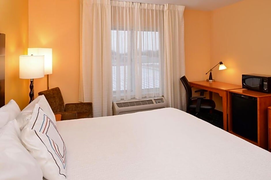 Номер Standard Fairfield Inn and Suites by Marriott Fort Wayne