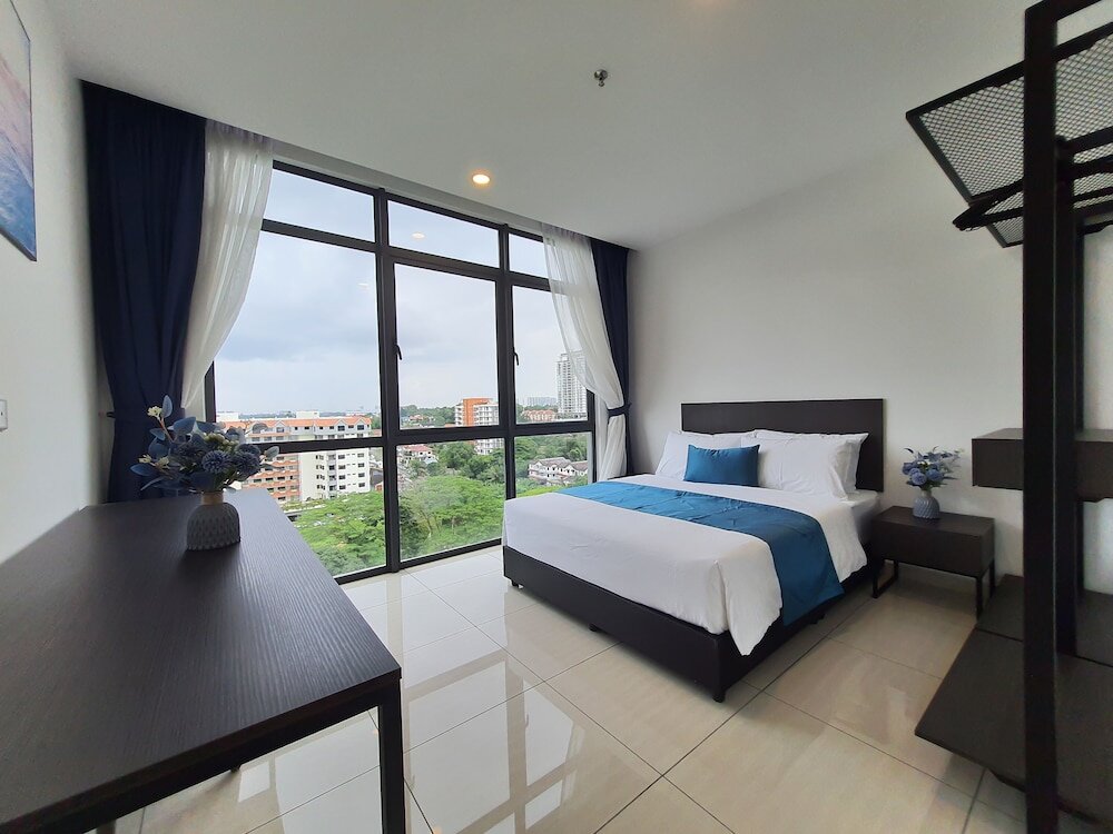Семейный номер Standard c 1 комнатой Ramada Suites by Wyndham The Straits Johor Bahru
