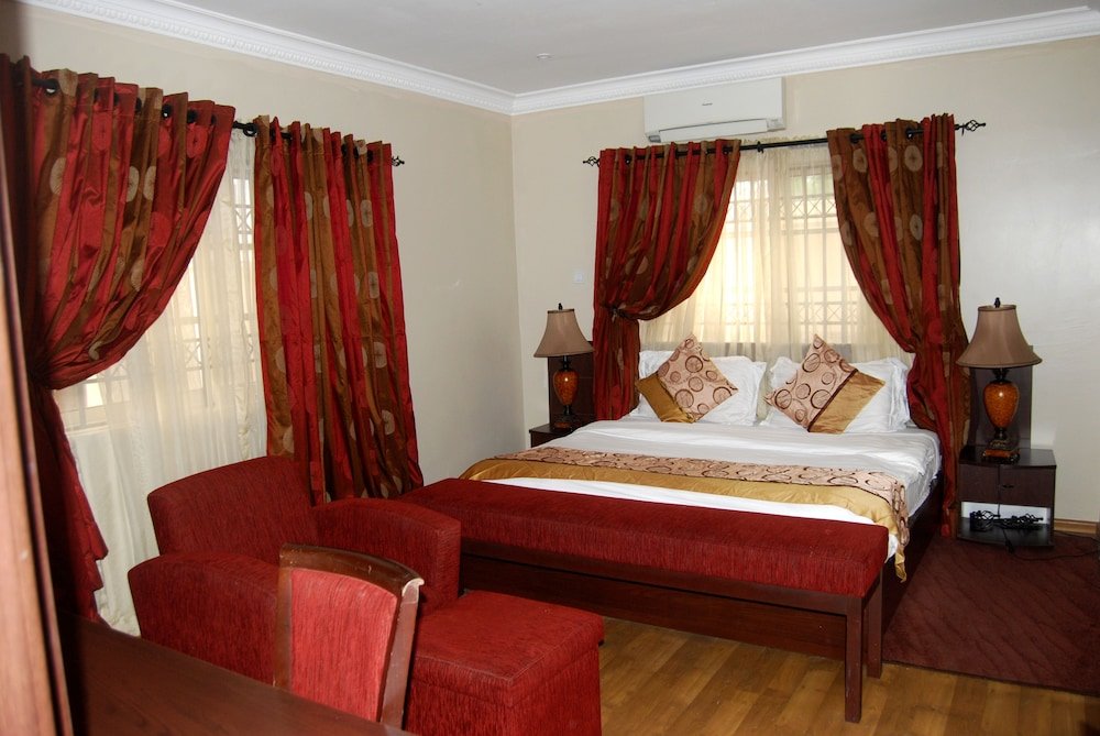 Royal Suite Grand Inn & Suites
