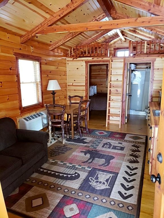 Номер Deluxe Cabins of Mackinac & Lodge