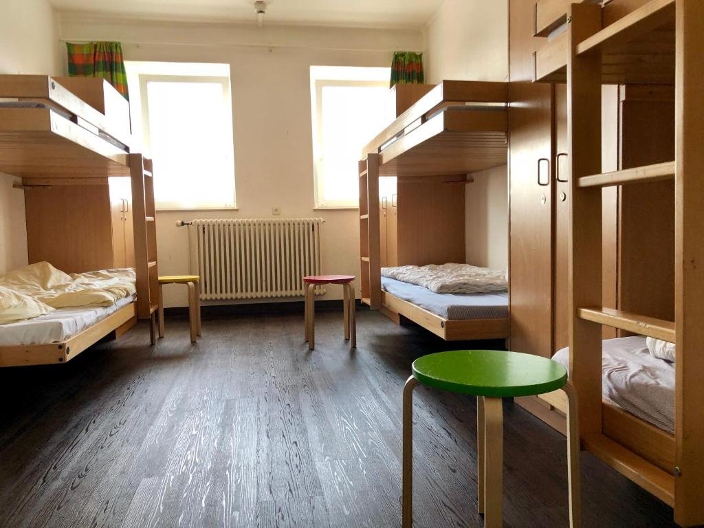 Кровать в общем номере Jugendherberge Hamburg Auf dem Stintfang