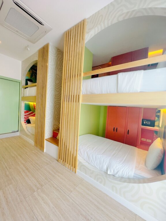 Кровать в общем номере The Nomadic Design Hostel