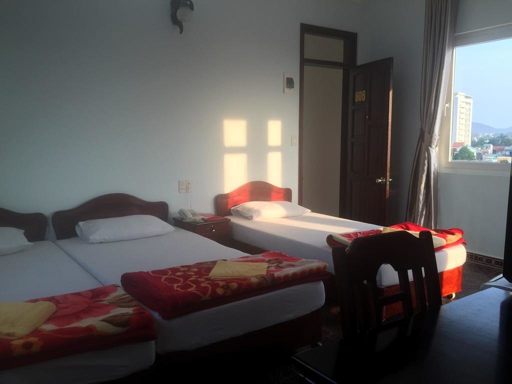 Superior Dreier Zimmer Binh Duong 2 Hotel