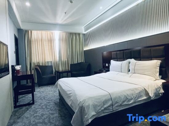 Suite Business 7 Days Hotel · Hebi Qi County Bus Station