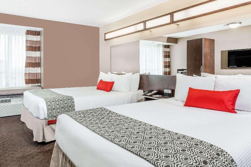 Одноместный номер Standard Microtel Inn & Suites by Wyndham Estevan