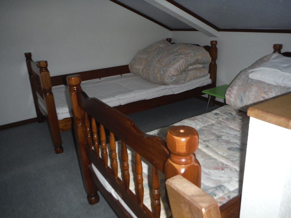 Кровать в общем номере c 1 комнатой Mont Cervin