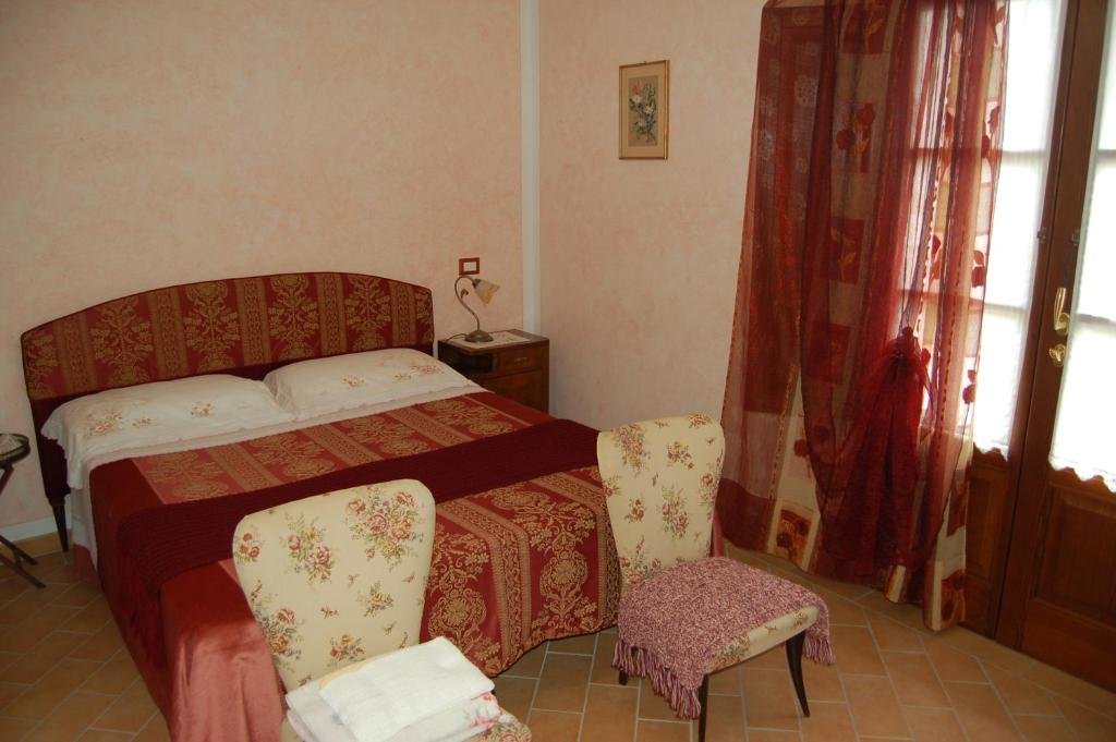 Standard Double room with garden view Agriturismo "Le Rondinelle"