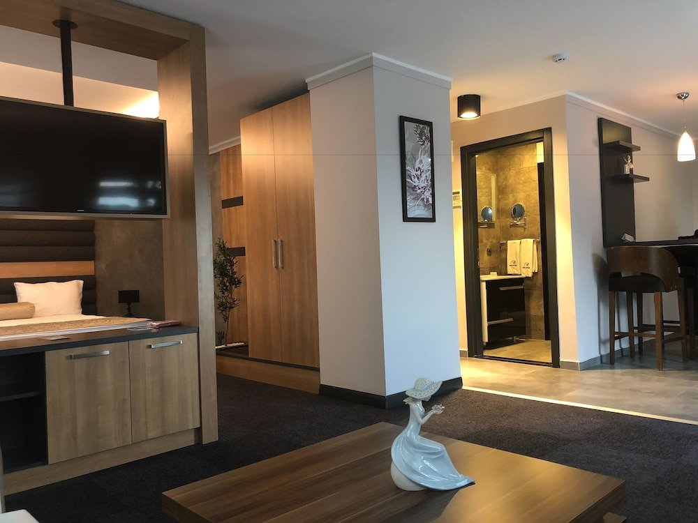1 Bedroom Standard Penthouse room with balcony and with city view Kalevera Hotel