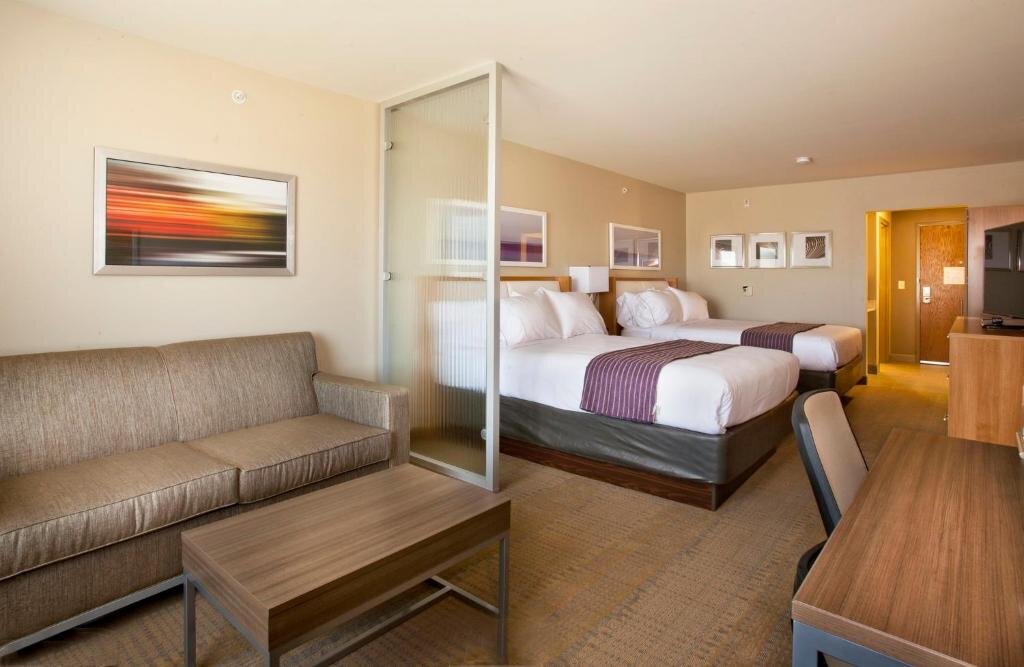 Двухместный люкс c 1 комнатой Holiday Inn Express Hotel & Suites Hot Springs, an IHG Hotel