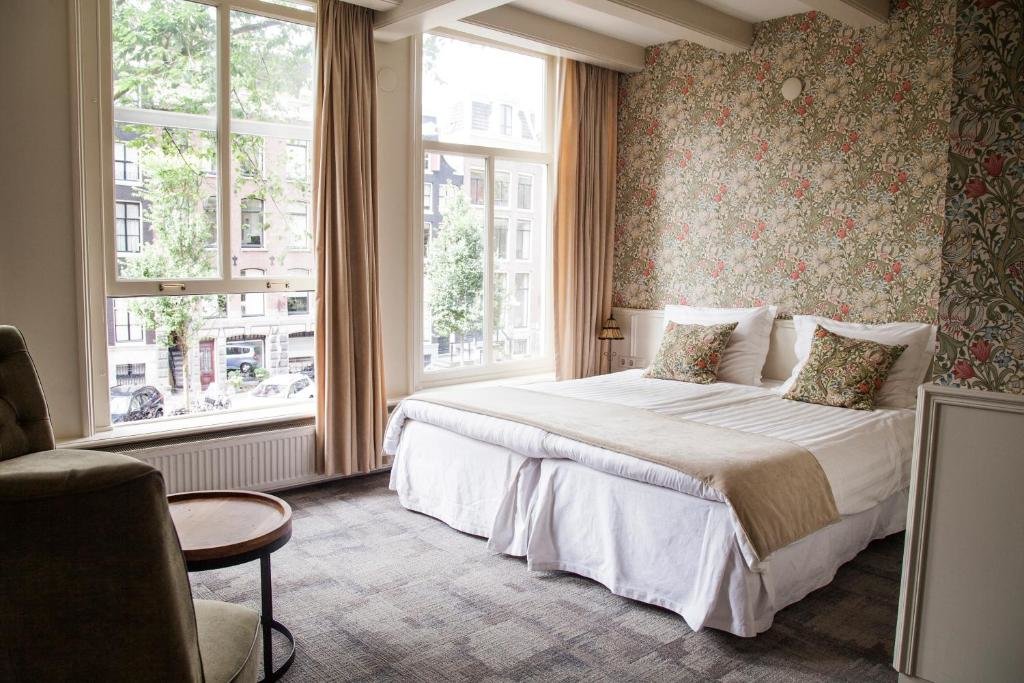 Standard Doppel Zimmer mit Kanalblick 't Hotel