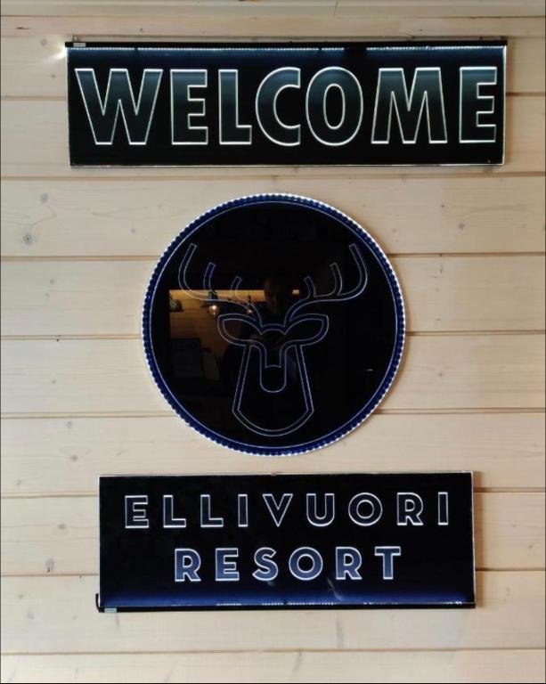 Апартаменты Ellivuori Rooms suurempi hotellihuone 24m2 järvinäköalalla Hyvä varustelu