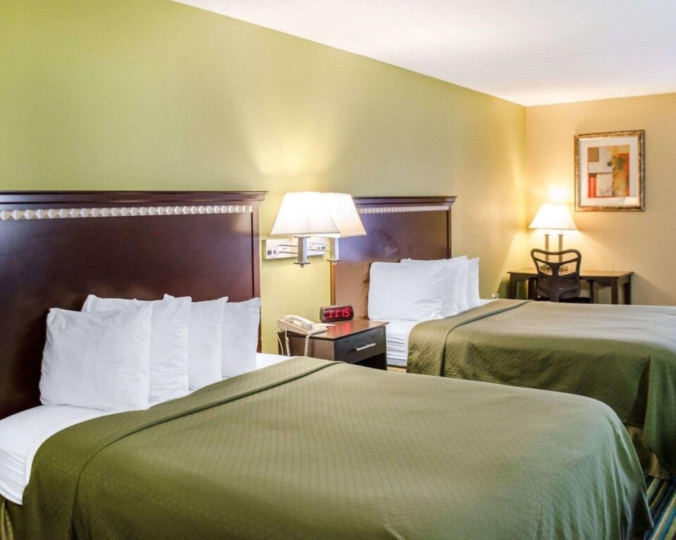 Четырёхместный номер Standard Quality Inn & Suites Medina - Akron West