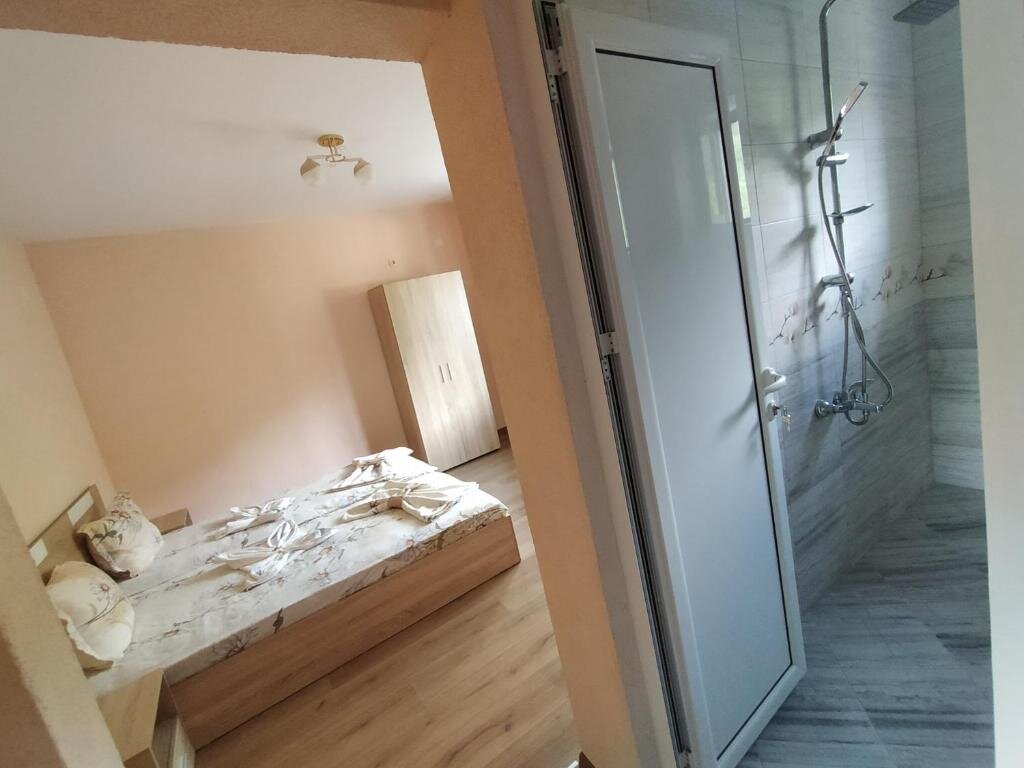 Deluxe Double room with balcony Guest House Proynovi