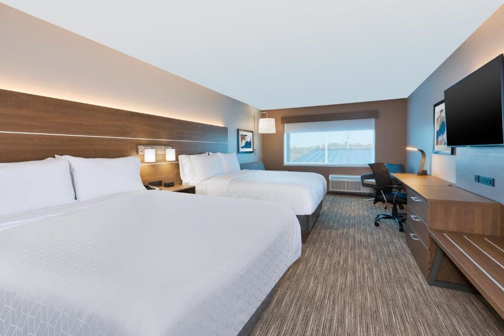 Suite 2 Schlafzimmer Holiday Inn Express & Suites Cedar Springs - Grand Rapids N, an IHG Hotel