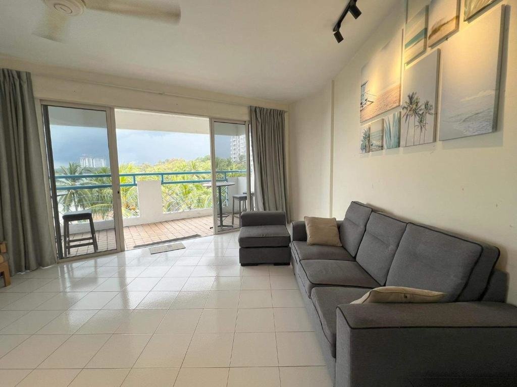 3 Bedrooms Apartment Beachfront Unit at Seri Bulan , Pantai TelukKemang
