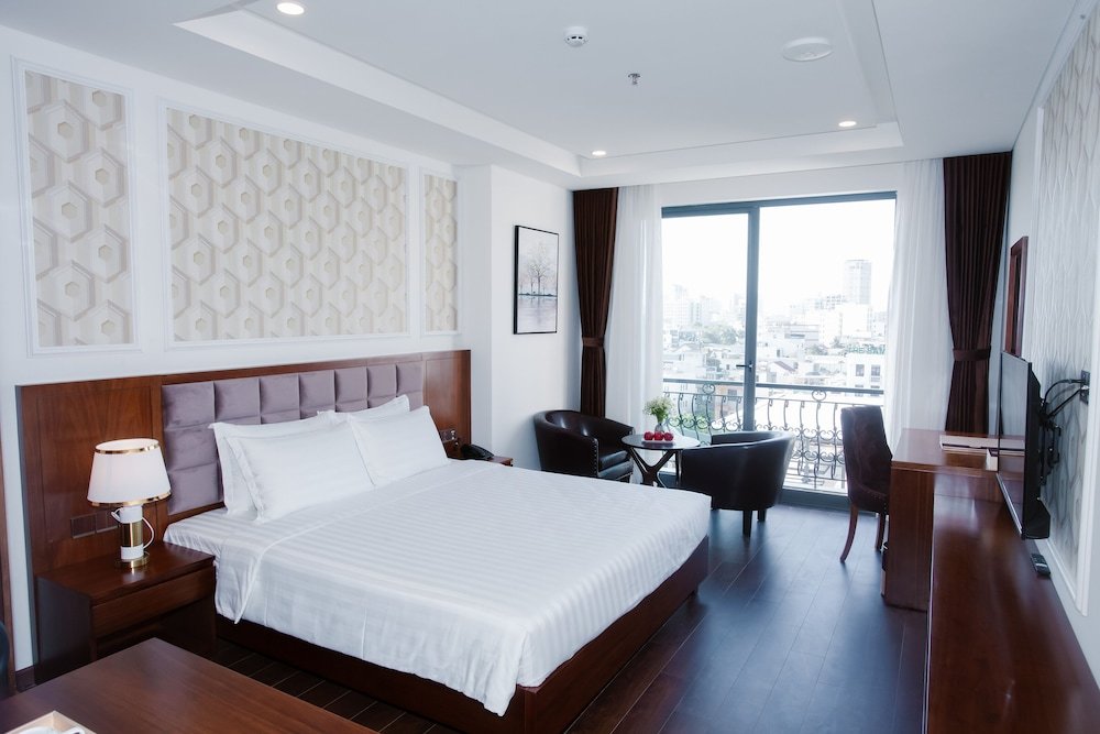 Superior Doppel Zimmer mit Balkon Century Hotel Da Nang