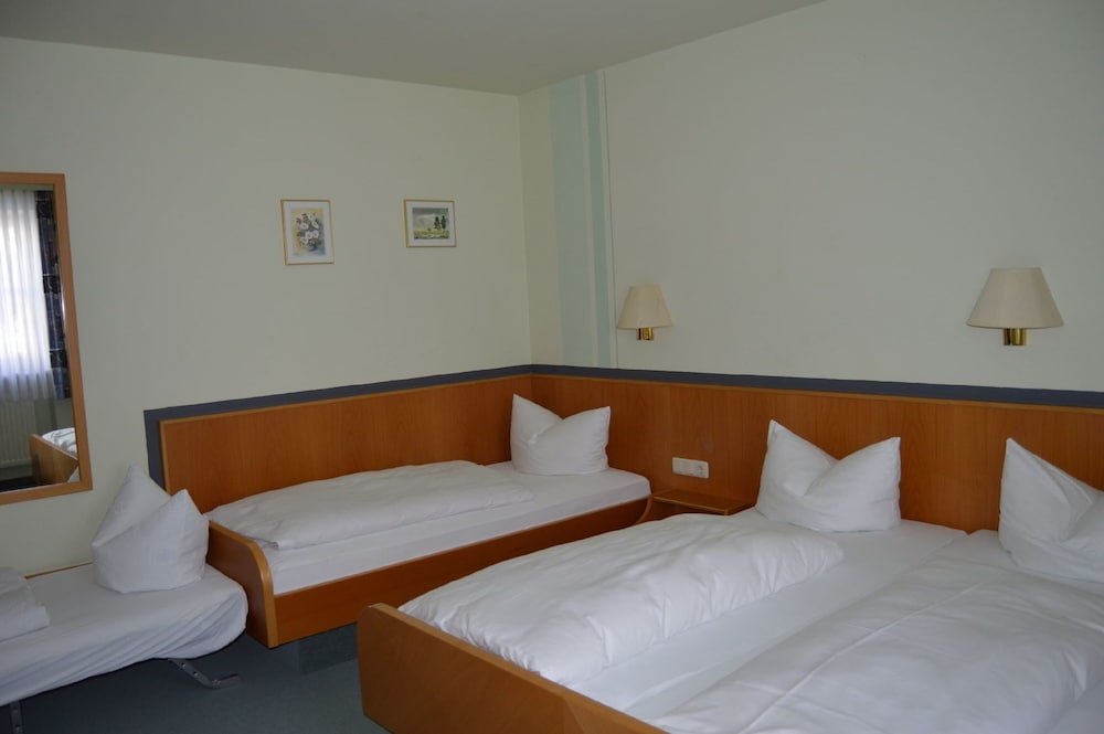 Standard Quadruple room Gasthof Zahler