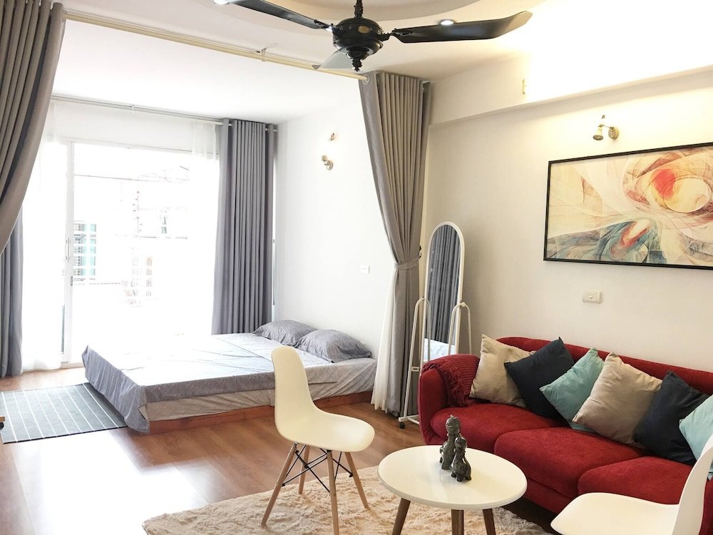 Апартаменты Wind Chimes Hideaway - Apartment In Central Hanoi