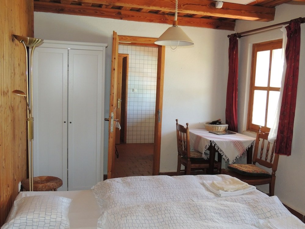 2 Bedrooms Cottage with view Kerca Bio Farm