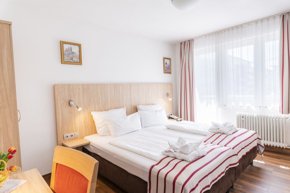Standard double chambre avec balcon Hotel Astoria Stuttgart City