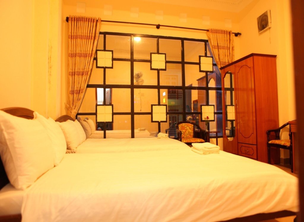 Standard room Quang Chien Hotel by Zuzu