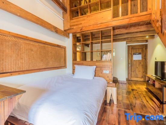 Кровать в общем номере Moganshan Jiangwan No.8 Bed & Breakfast