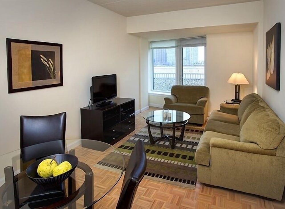 Appartamento Premier Furnished Apartment at The Pier