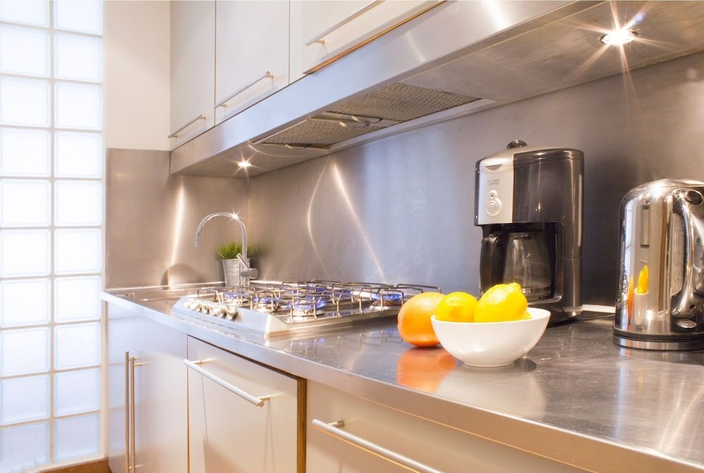 2 Bedrooms Apartment Chancery Lane City Apartments