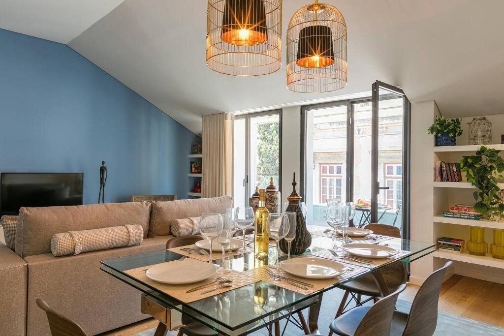 Apartment Very central and cool 2 bed apartment with balcony & parking 77 by Lisbonne Collection