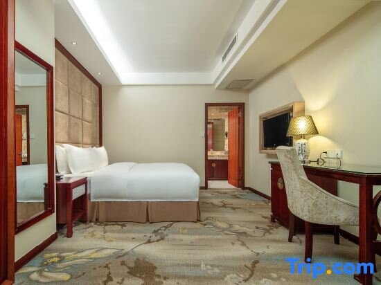 Люкс Deluxe Huatian Hotel Zhuzhou