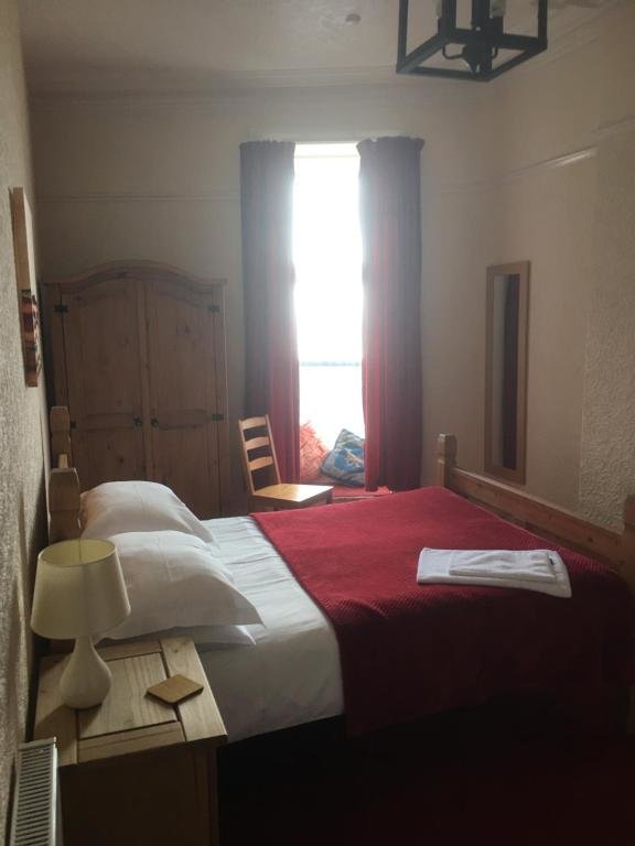 Standard Doppel Zimmer mit Meerblick Camelot Seafront Hotel