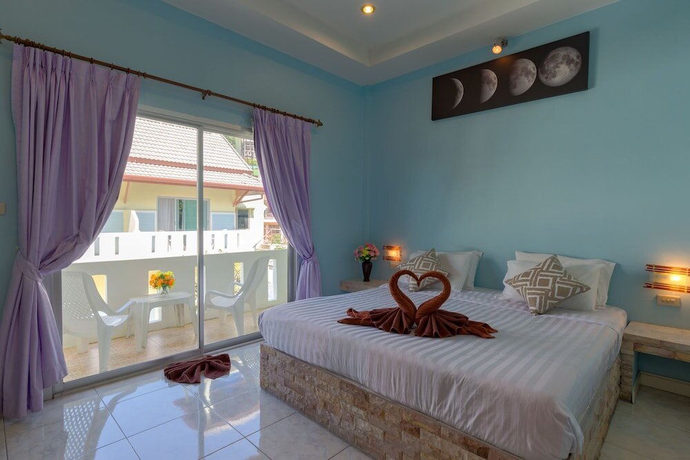 Двухместный номер Superior с балконом и с красивым видом из окна Baan Chaylay Resort Karon