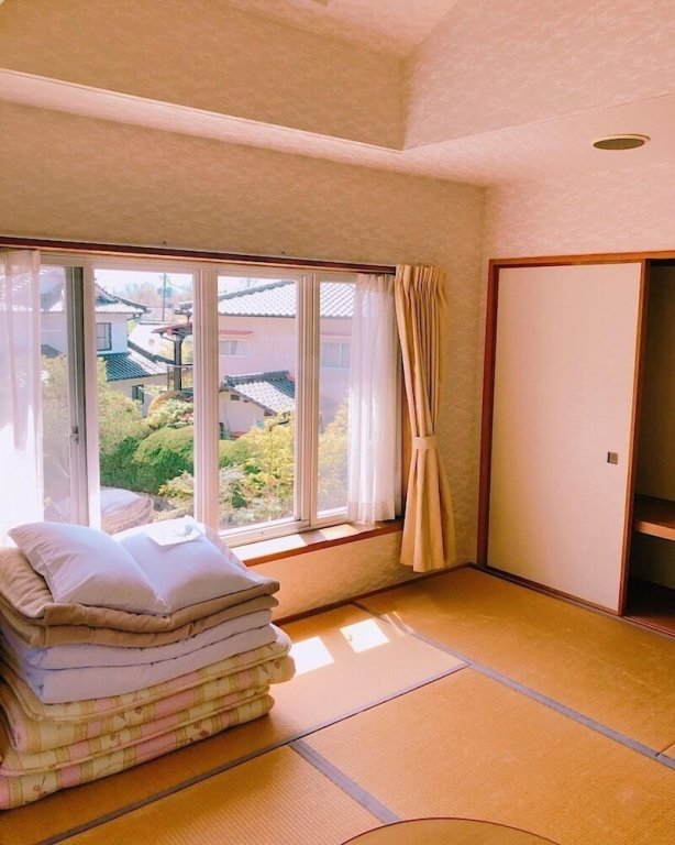 Standard Quadruple room with mountain view 湯布院 ソナタ Yufuin Sonata