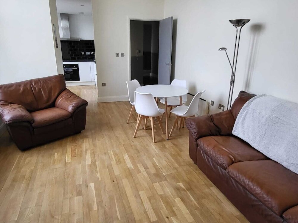 Апартаменты Stunning 3-bed Apartment in Heart of Cardiff Bay