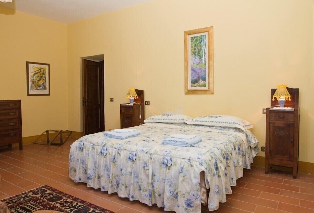 2 Bedrooms Comfort Apartment with garden view Podere Paugnano