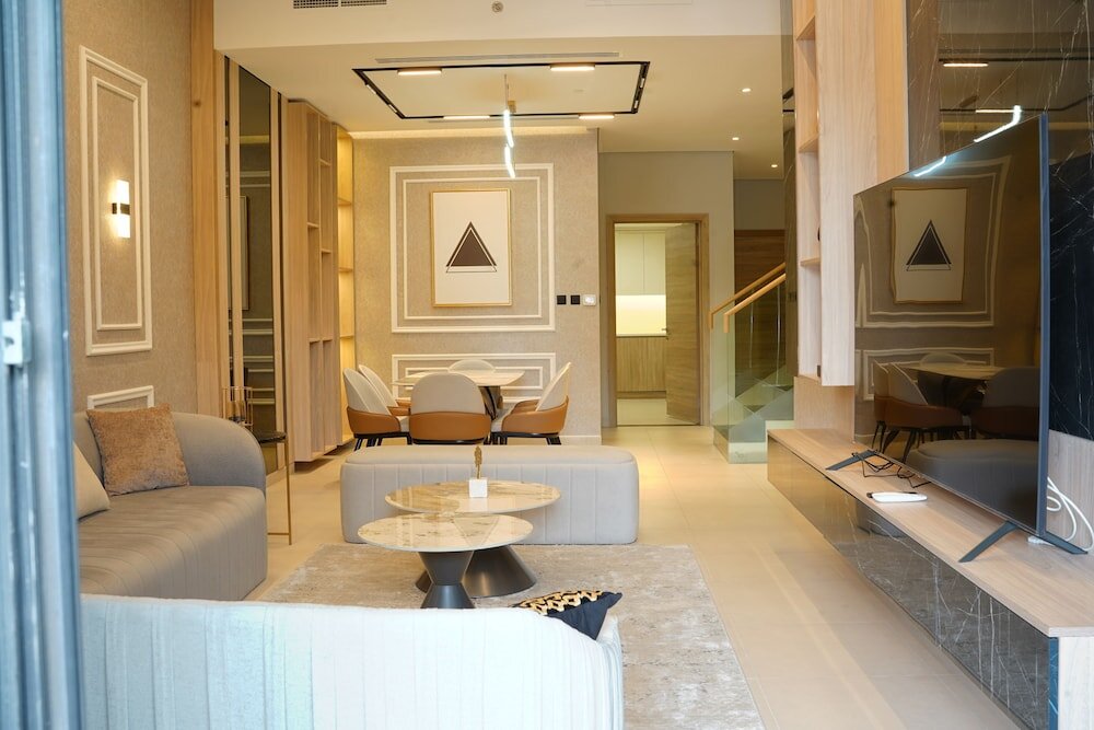 Luxus Villa Luxurious Duplex apartment with 4bhk