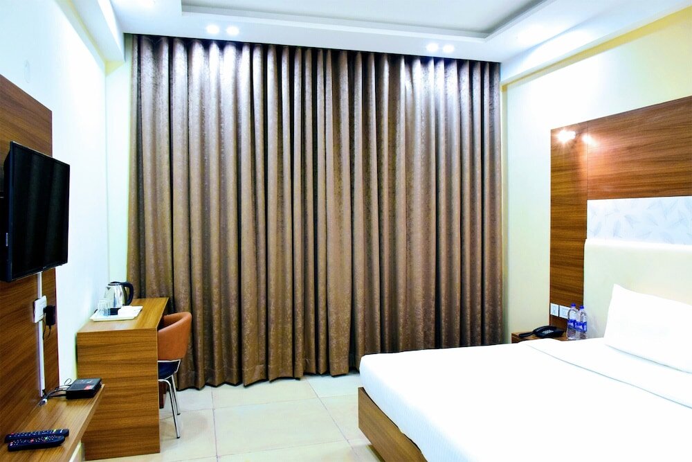 Economy Studio When In Gurgaon - Service Apartments, Opp Artemis Hospital