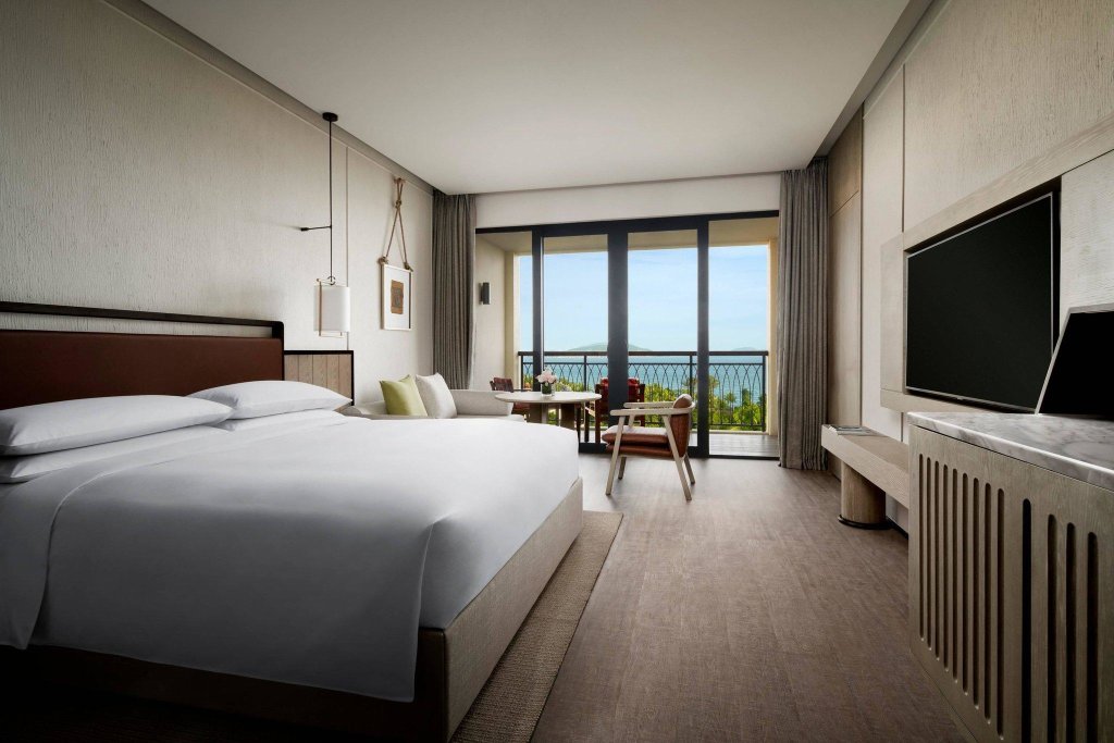Camera doppia Deluxe con balcone e con vista sull'oceano Sanya Marriott Yalong Bay Resort & Spa