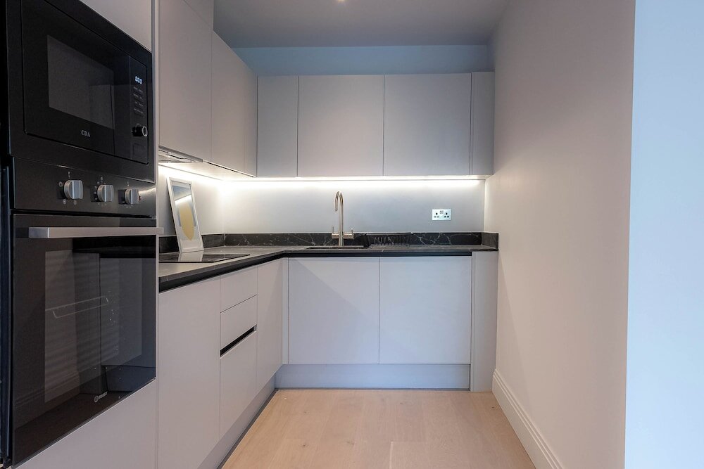 Apartamento 4 habitaciones Stylish Apartments with Balcony for upper apartments & Free Parking in a prime location - Five Miles from Heathrow Airport