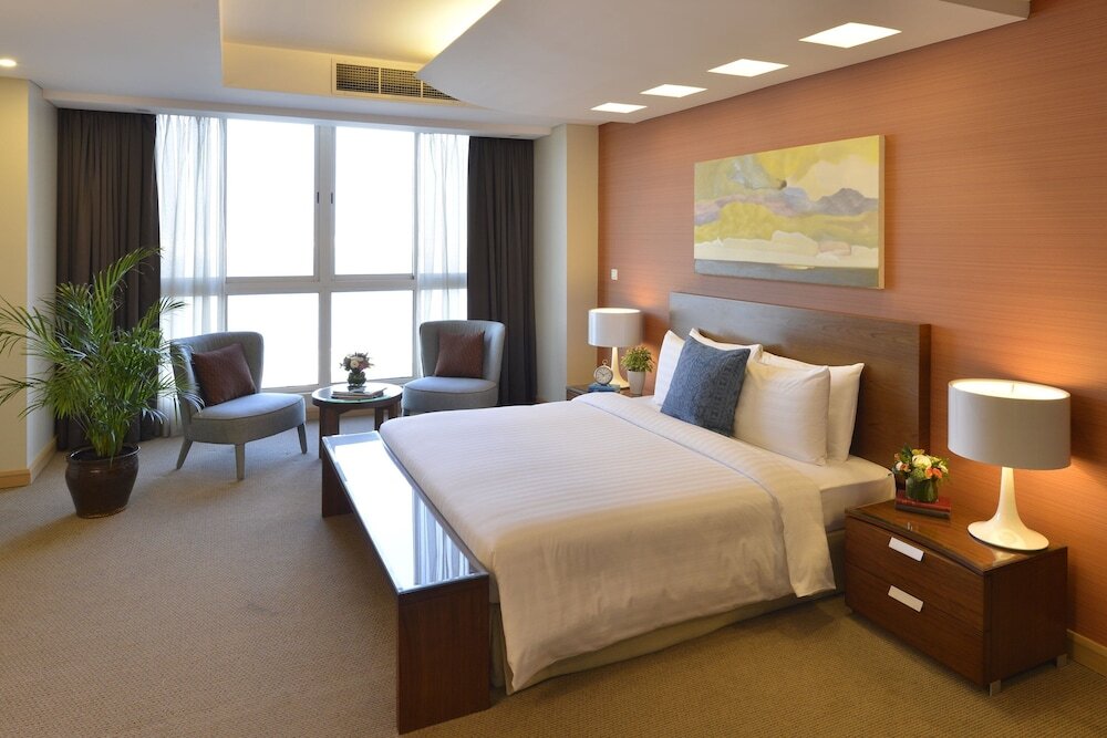Номер Standard пентхаус с 2 комнатами с балконом Somerset Al Fateh Bahrain