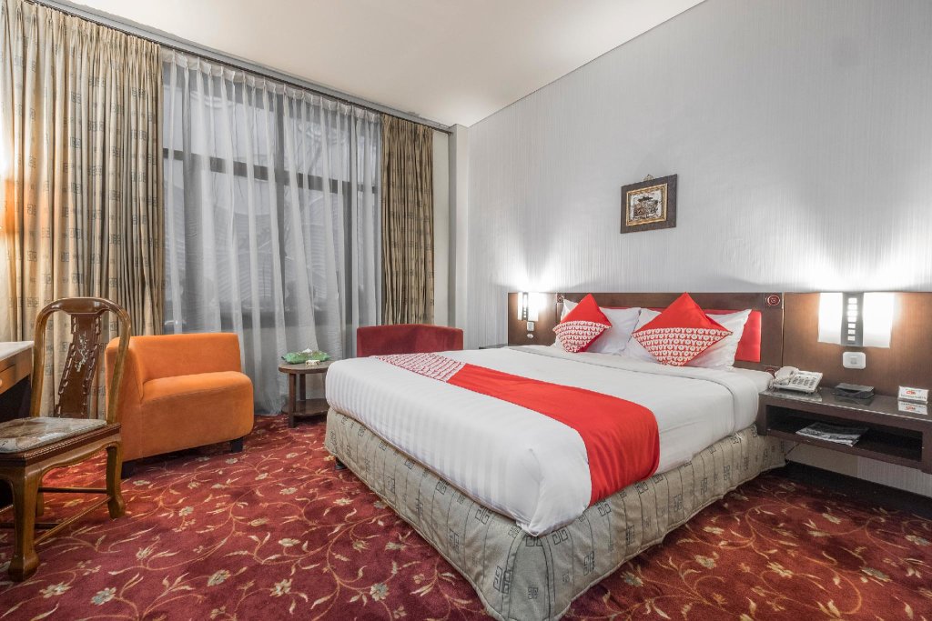 Deluxe room OYO 821 Hotel Dinasti