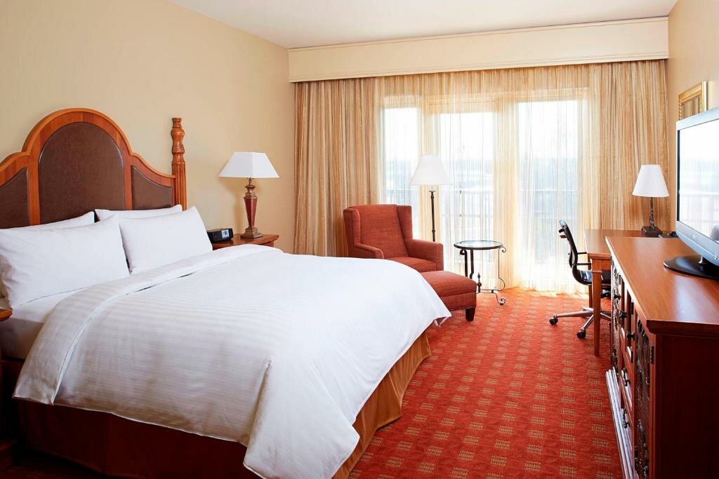 Standard room Marriott Shoals Hotel & Spa