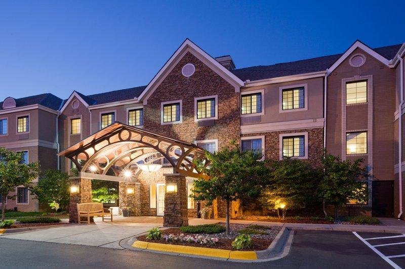 Одноместный люкс Staybridge Suites MPLS-Maple Grove/Arbor Lakes, an IHG Hotel