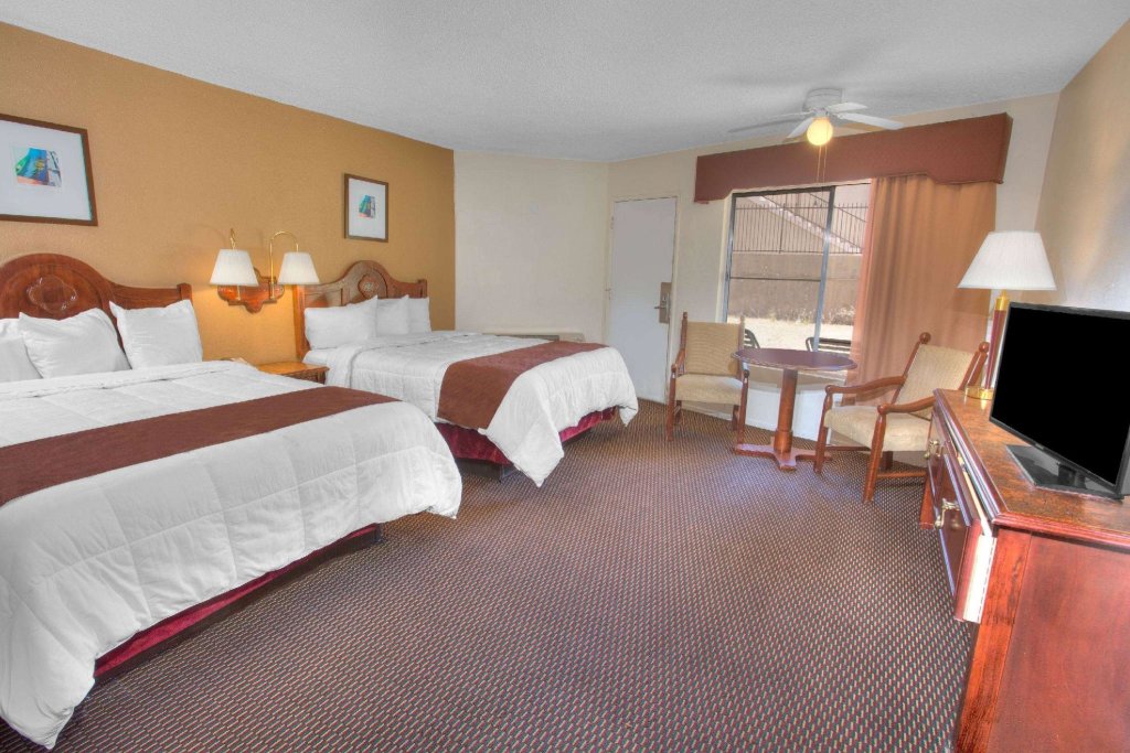 Standard quadruple chambre Travelodge Inn & Suites by Wyndham Yucca Valley/Joshua Tree