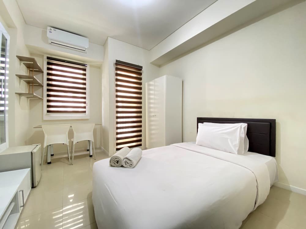 Standard Zimmer Cozy and Spacious Studio Room at Parahyangan Residence