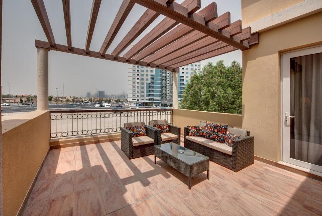 Вилла с 4 комнатами J5 Villas Holiday Homes Barsha Gardens