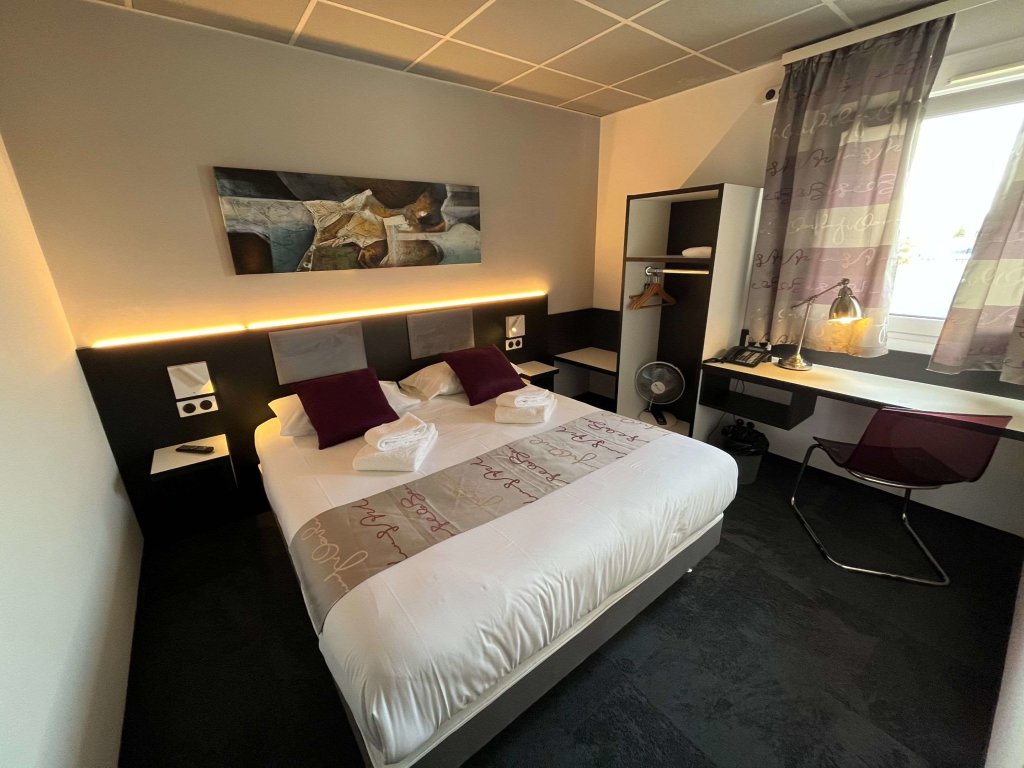 Comfort room BRIT HOTEL LE VESOUL