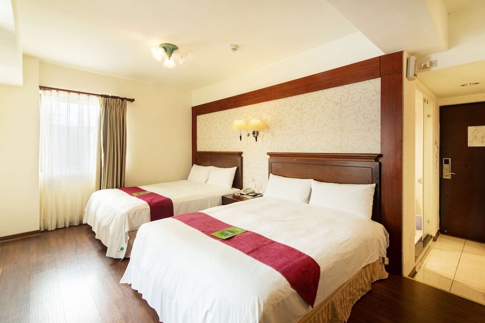 Standard Quadruple room Liga Hotel