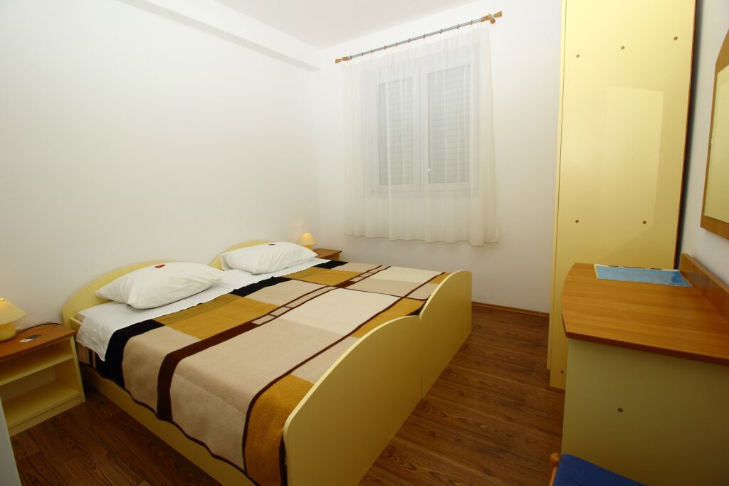 Appartamento 1 camera da letto seminterrato Bacan Serviced Apartments